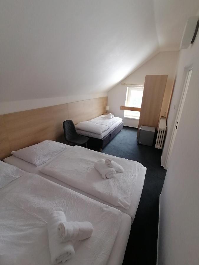 Valašské Klobouky Horsky Hotel Jelenovska S Bazenem V Cene מראה חיצוני תמונה