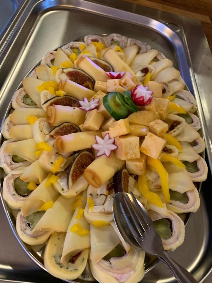 Valašské Klobouky Horsky Hotel Jelenovska S Bazenem V Cene מראה חיצוני תמונה