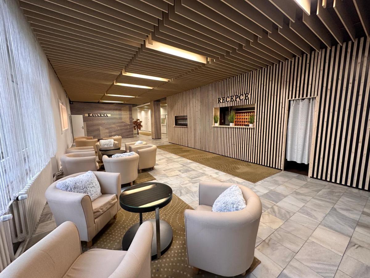 Valašské Klobouky Horsky Hotel Jelenovska S Bazenem V Cene מראה חיצוני תמונה