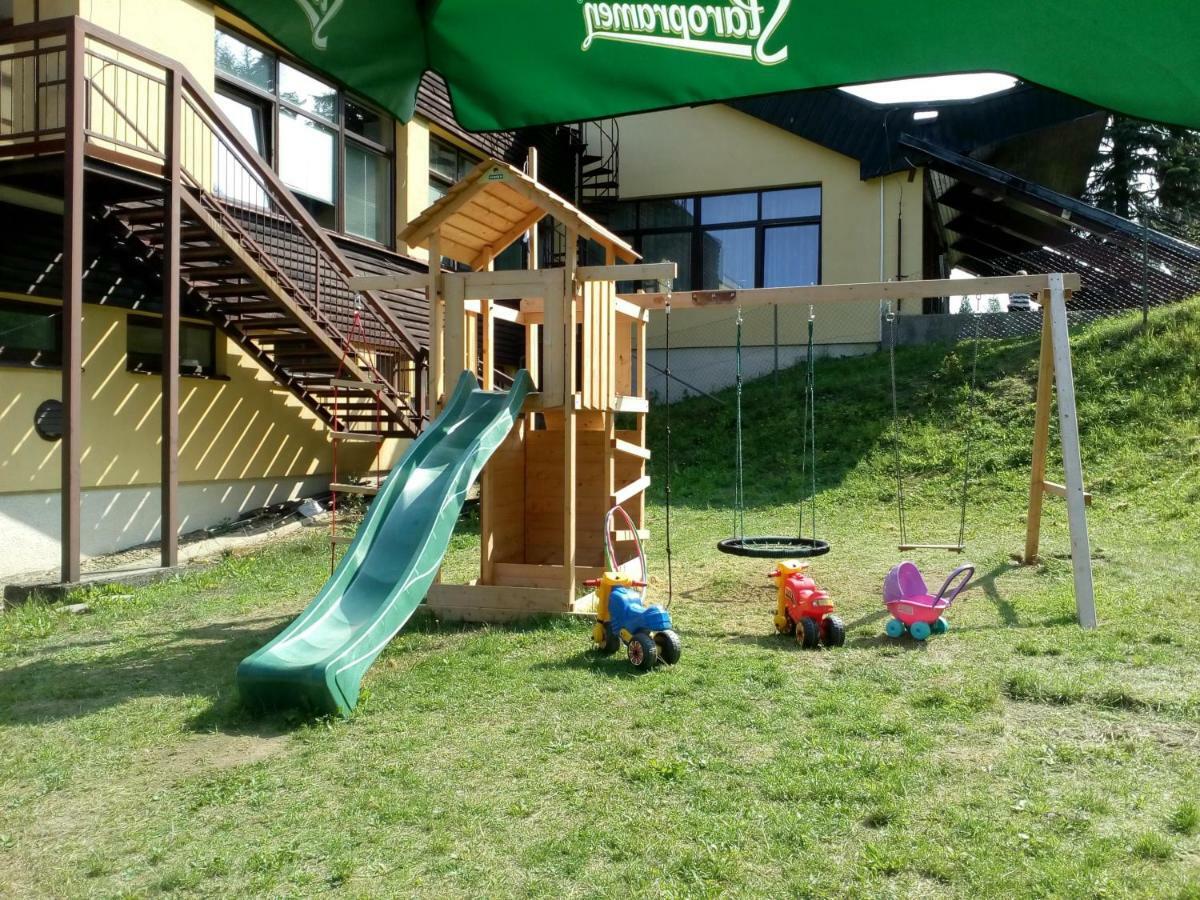Valašské Klobouky Horsky Hotel Jelenovska S Bazenem V Cene מראה חיצוני תמונה